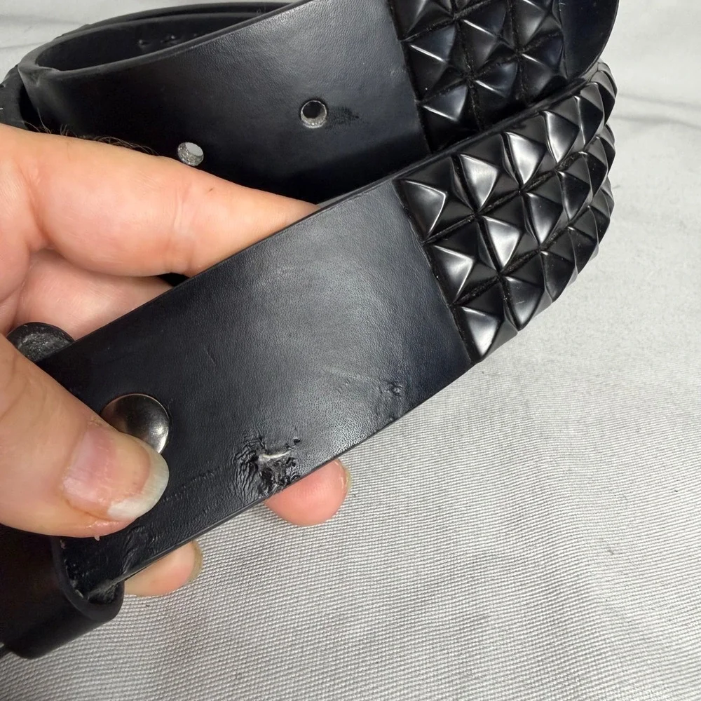 Vintage Hot Topic Mens Black Triple Row Pyramid Stud Belt Punk Goth Emo L 36-38